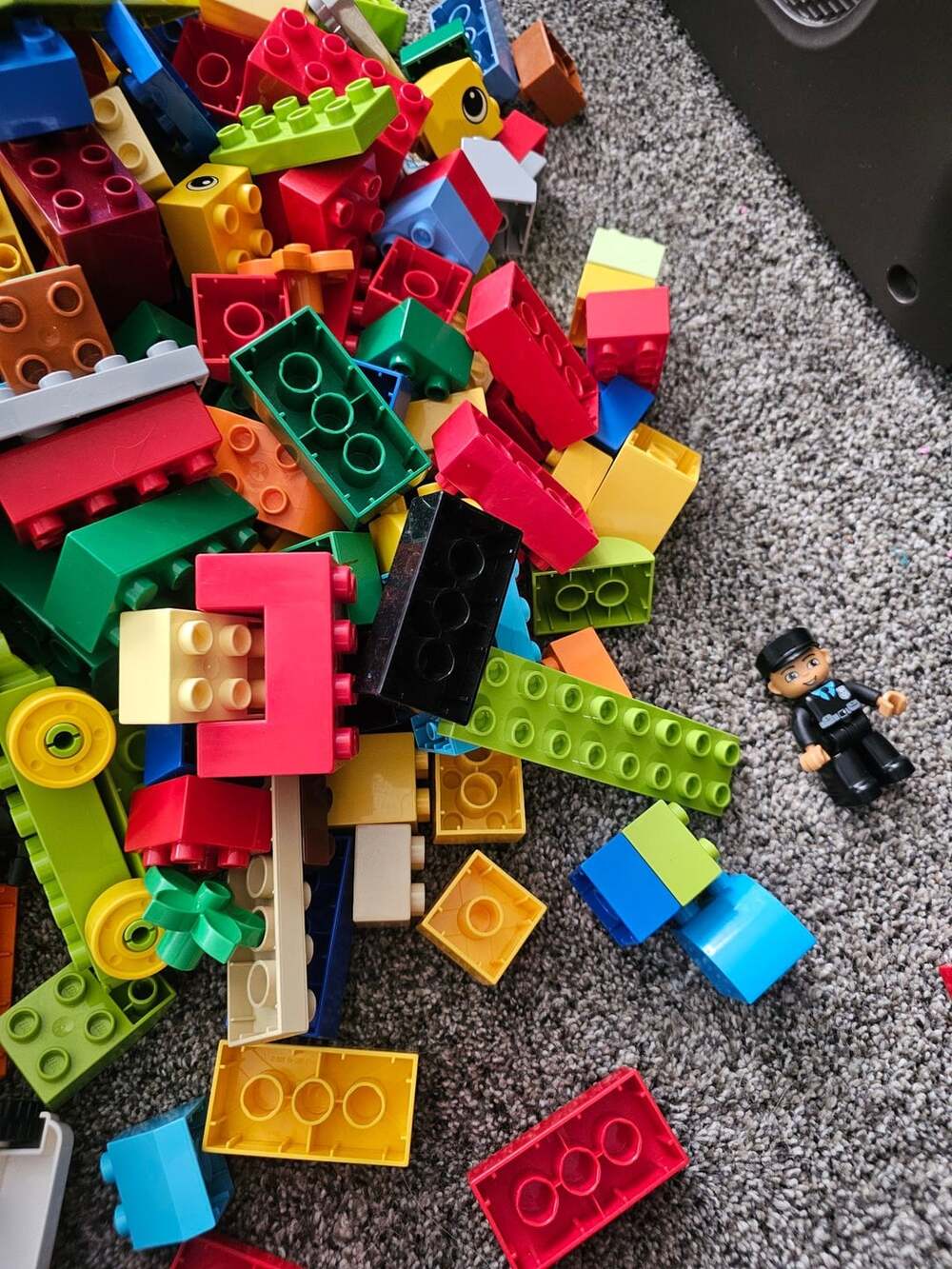 275 pc Lego Duplo vehicles windows special Train people Base Plates 8+ lbs